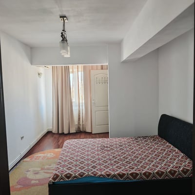 Rental of a budget 3-room apartment, 74 m², Tomis Nord, Constanța, Romania
